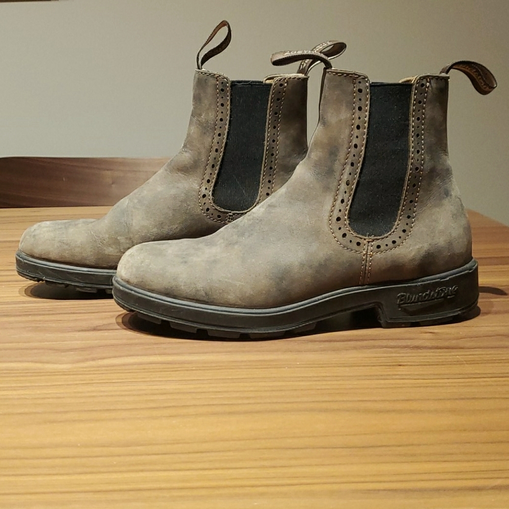 Blundstone boots size 4 men, size 7 women